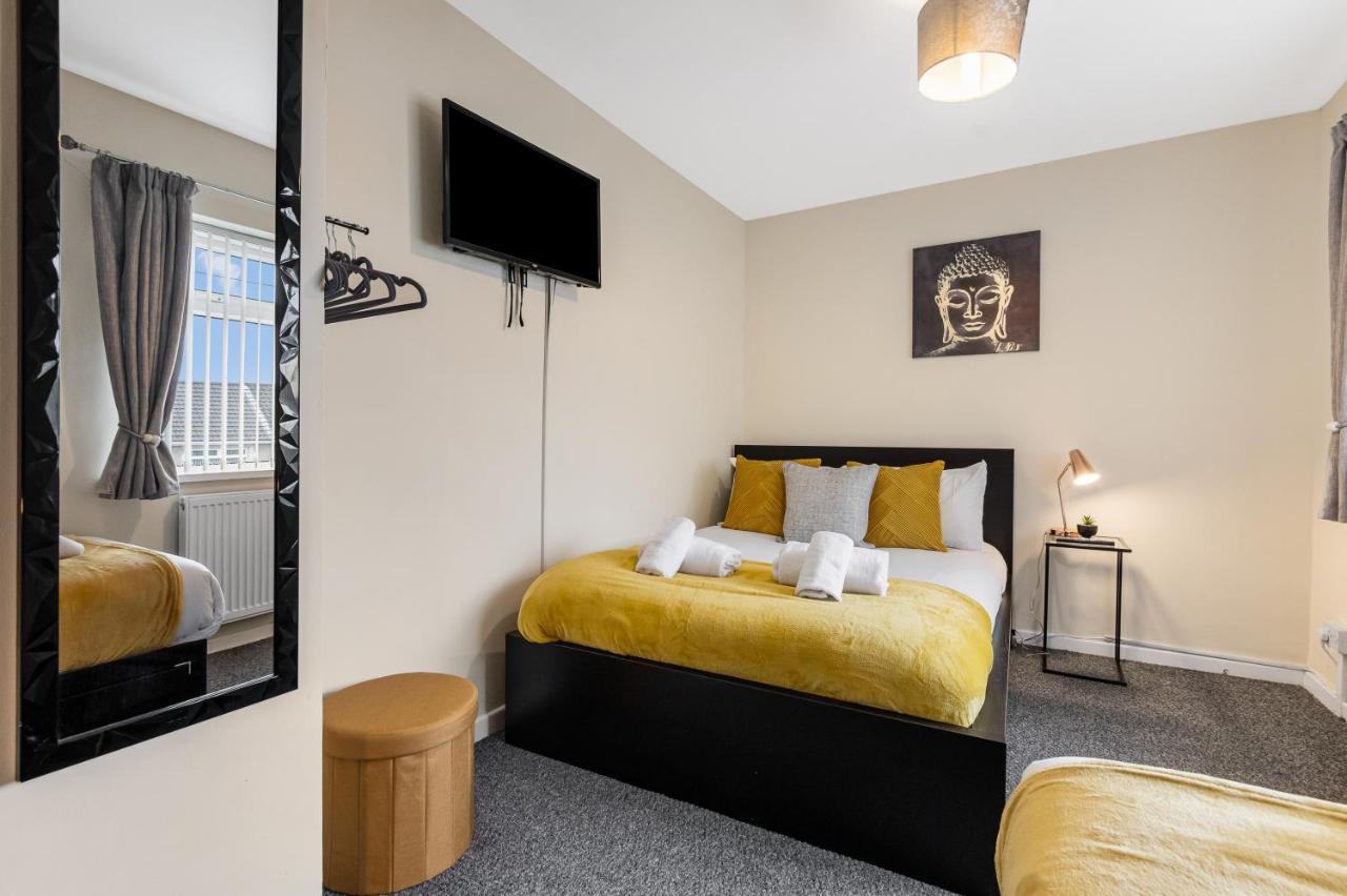Off Road Parking, Garden, Tv'S In Bedrooms Morriston Eksteriør billede