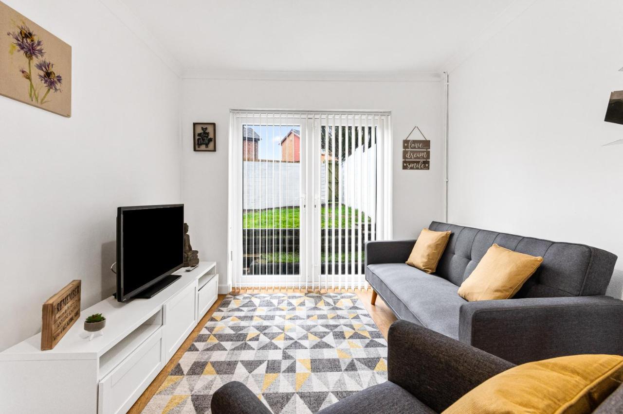 Off Road Parking, Garden, Tv'S In Bedrooms Morriston Eksteriør billede