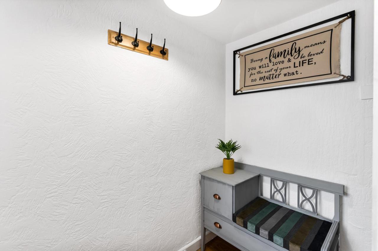 Off Road Parking, Garden, Tv'S In Bedrooms Morriston Eksteriør billede